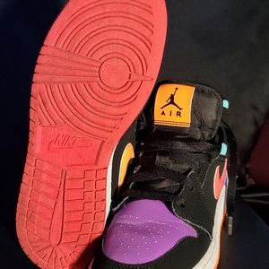 Jordan multicolor